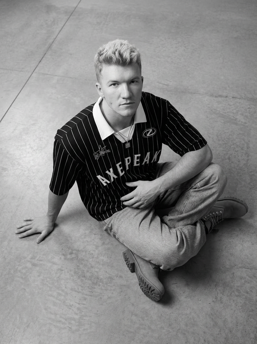 Preview 4 for Minimalist Fashion Editorial Portrait